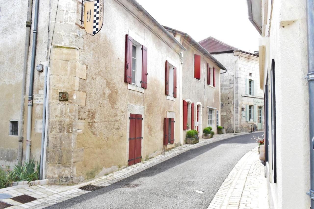 La Maison Du Tourniquet Aubeterre-sur-Dronne Exterior photo