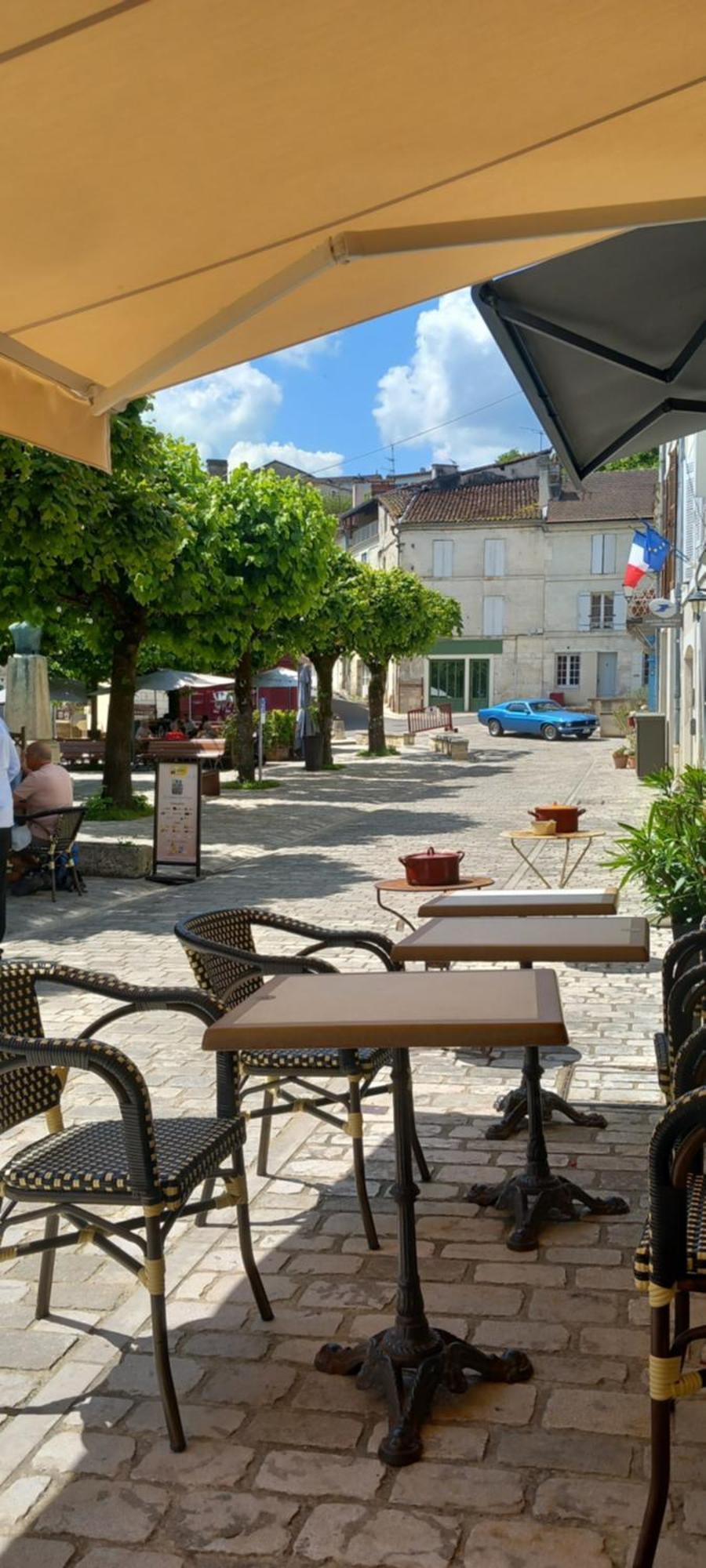 La Maison Du Tourniquet Aubeterre-sur-Dronne Exterior photo